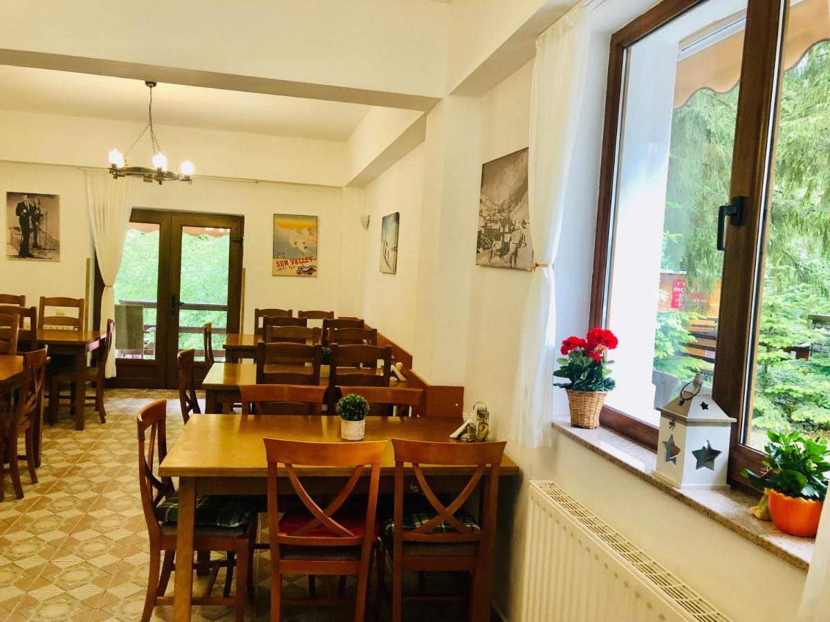 Pensiune & Restaurant Kalinder Buşteni Exterior foto